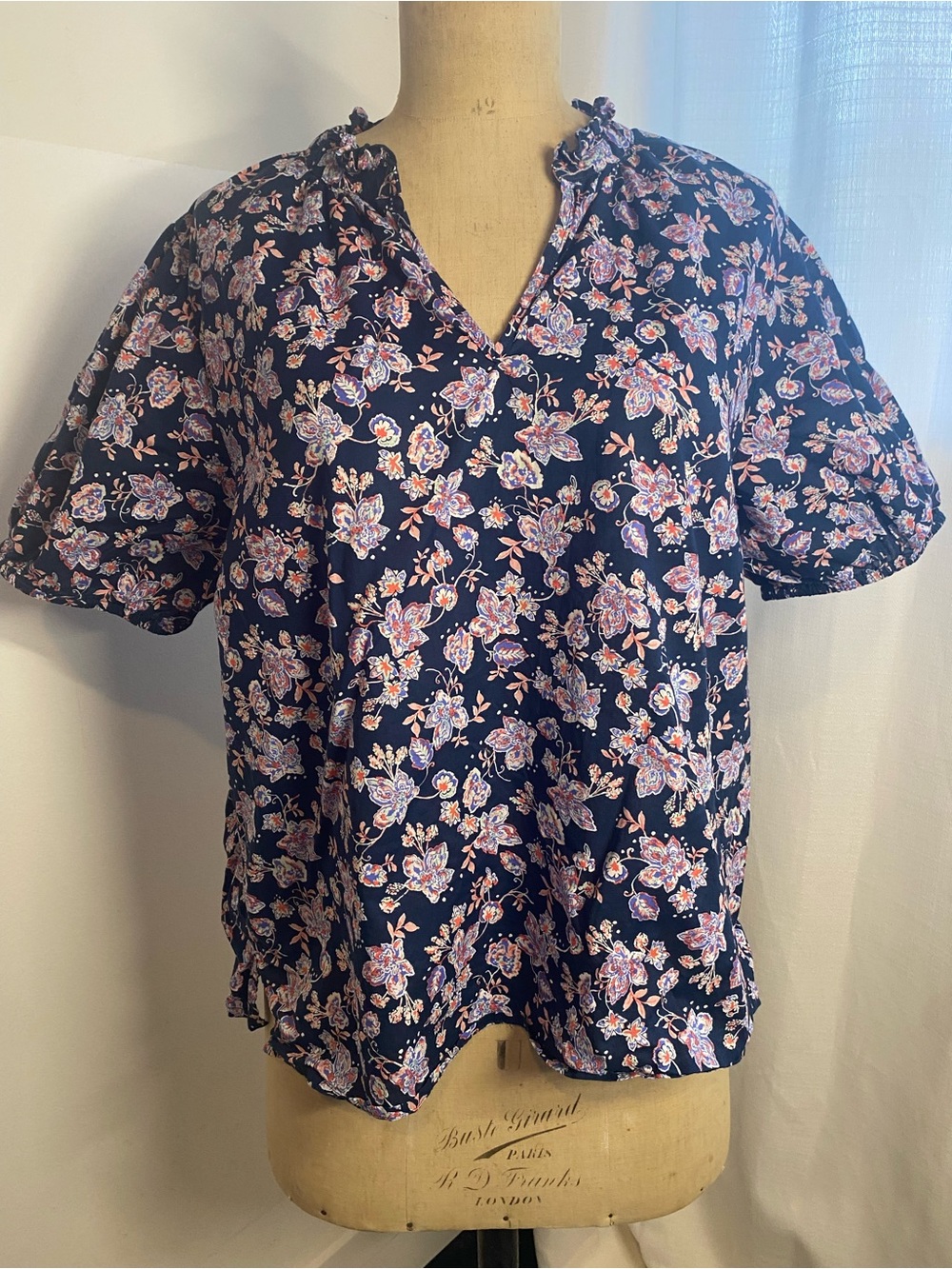 CHAPS Navy Floral Ruffle Blouse – Women’s XL